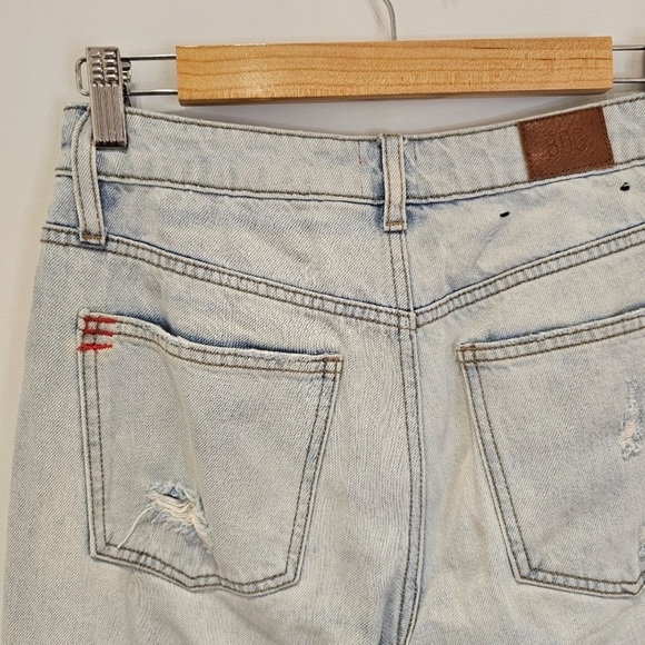 BDG Distressed High Rise Mom Jean 27 Light Wash - Picture 6 of 13